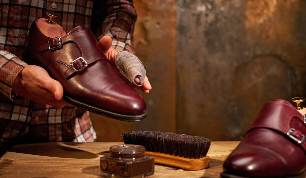 Bespoke shoes vs Made to Order: A Buyer's Guide to Custom Footwear